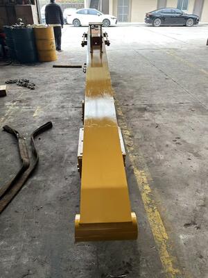 कोमात्सु, हिताची उत्खननकर्ताओं के लिए बाल्टी के साथ हॉट-सेलिंग उत्खनन बूम आर्म स्लाइडिंग आर्म